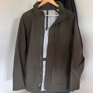 Lululemon Men’s Storm Field Jacket - Green - Medium